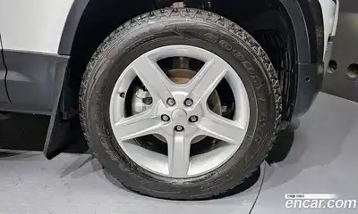 Land Rover Defender 2023 3.0 гидро в Москве № 231141, миниатюра 5