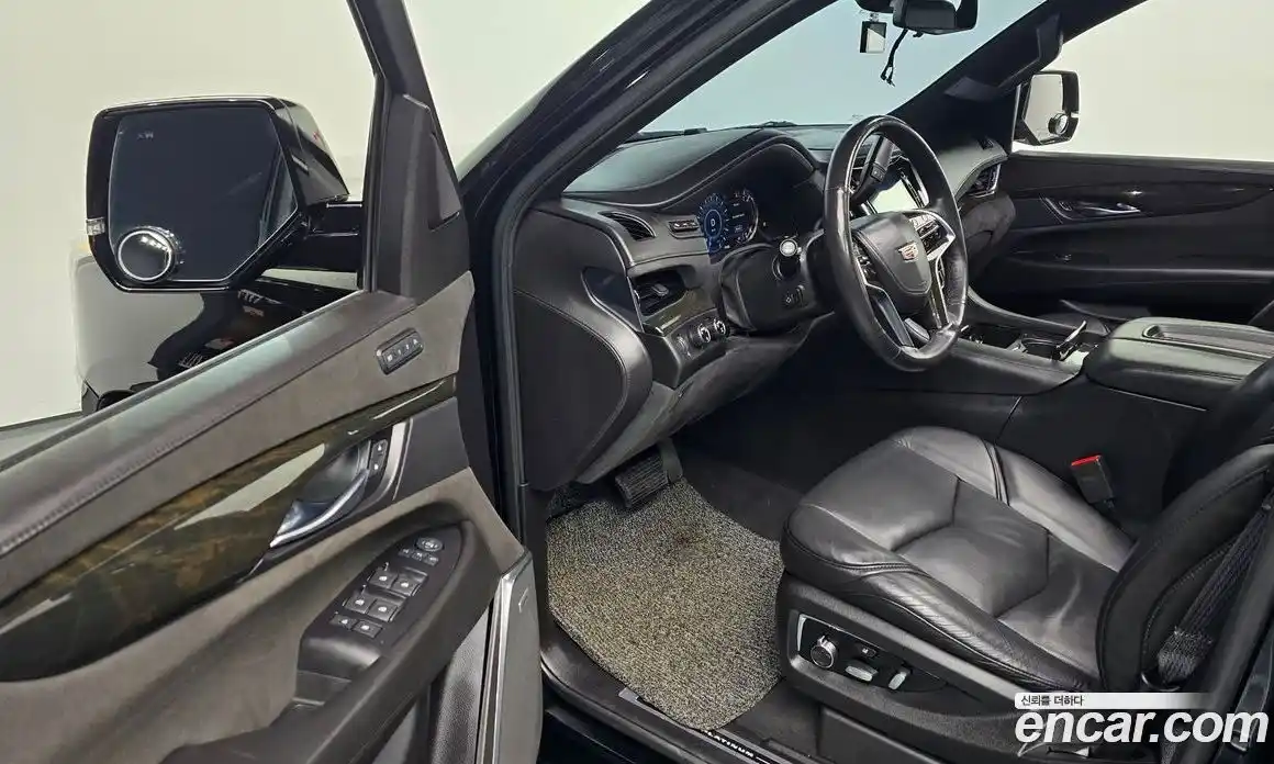 Cadillac Escalade 2018 6.2 гидро в Москве № 320940, фото 11