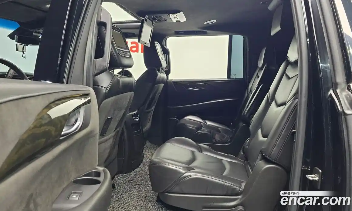 Cadillac Escalade 2018 6.2 гидро в Москве № 320940, фото 12