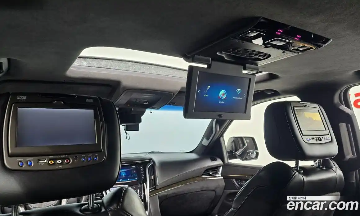 Cadillac Escalade 2018 6.2 гидро в Москве № 320940, фото 17
