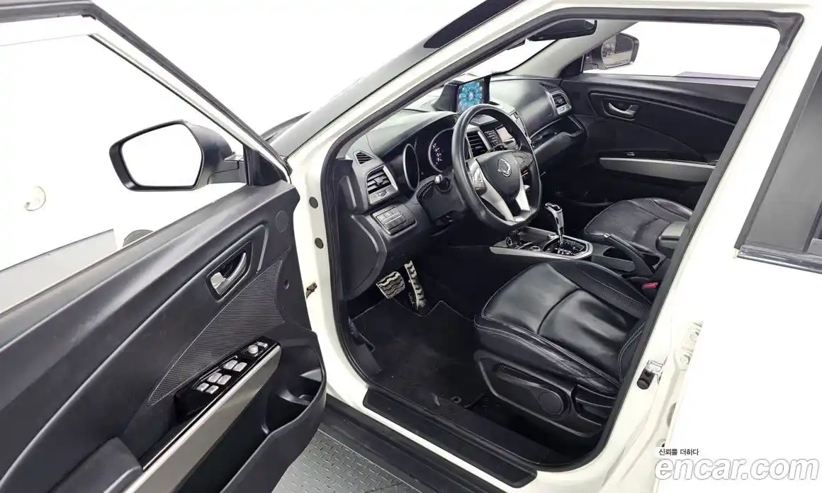 SsangYong TIBOLI 2016 1.6 гидро в Москве № 36168, фото 10