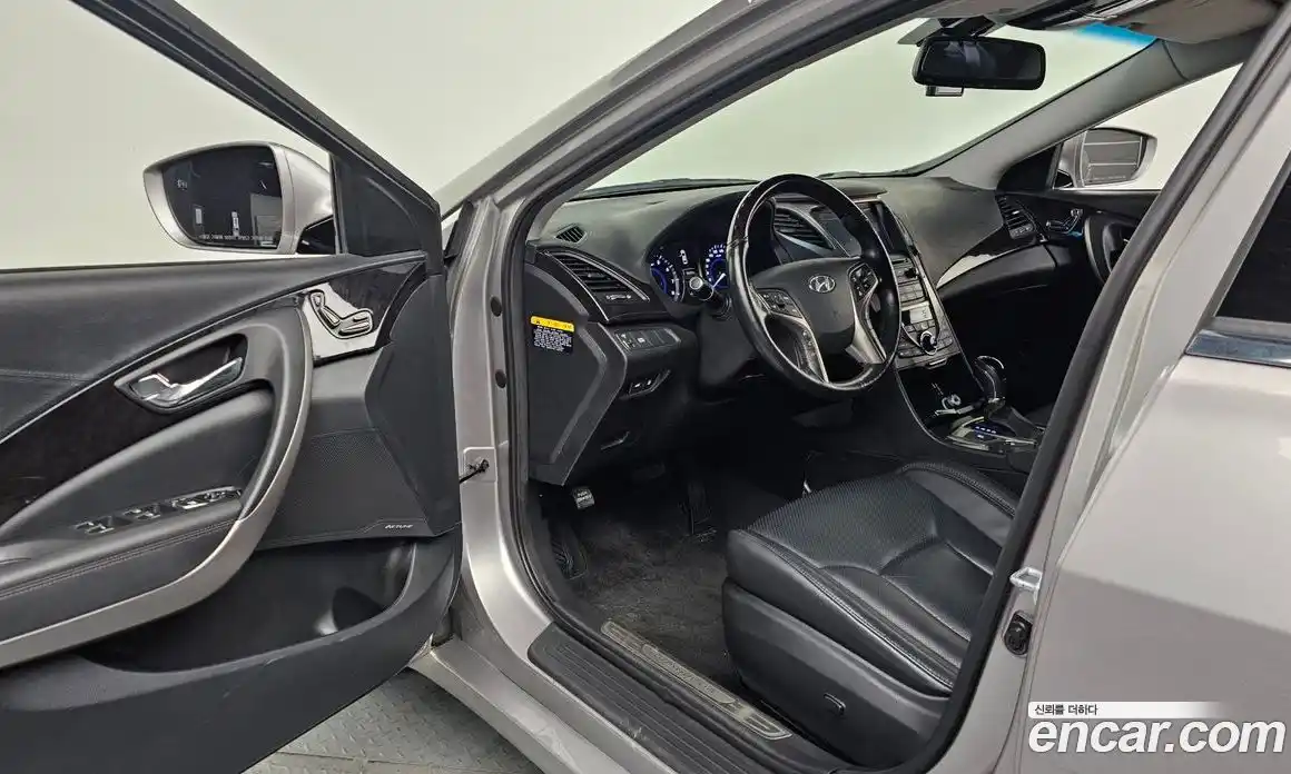 Hyundai Grandeur 2014 2.4 гидро в Москве № 43093, фото 10