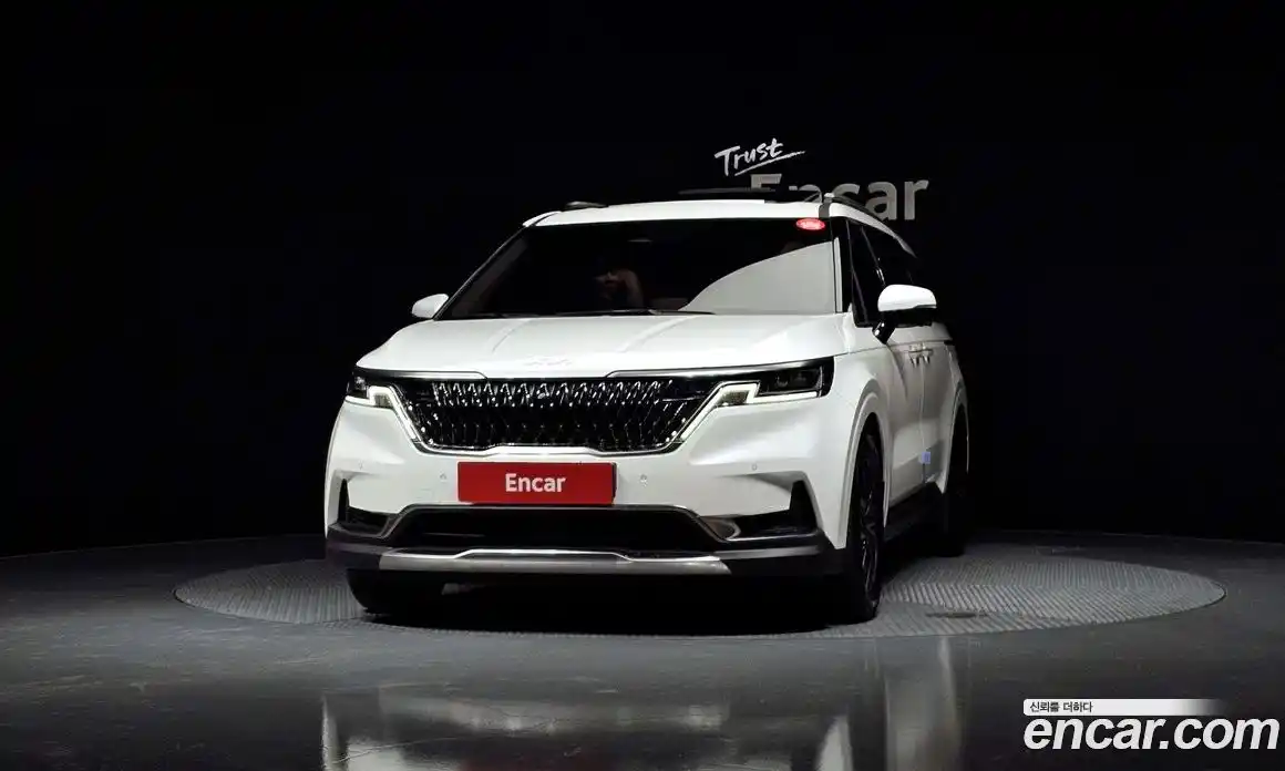 Kia Canival 2022 2.2 гидро в Москве № 613041, фото 3