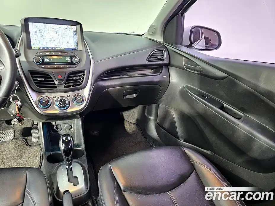 Chevrolet Spark 2016 1.0 гидро в Москве, фото 9