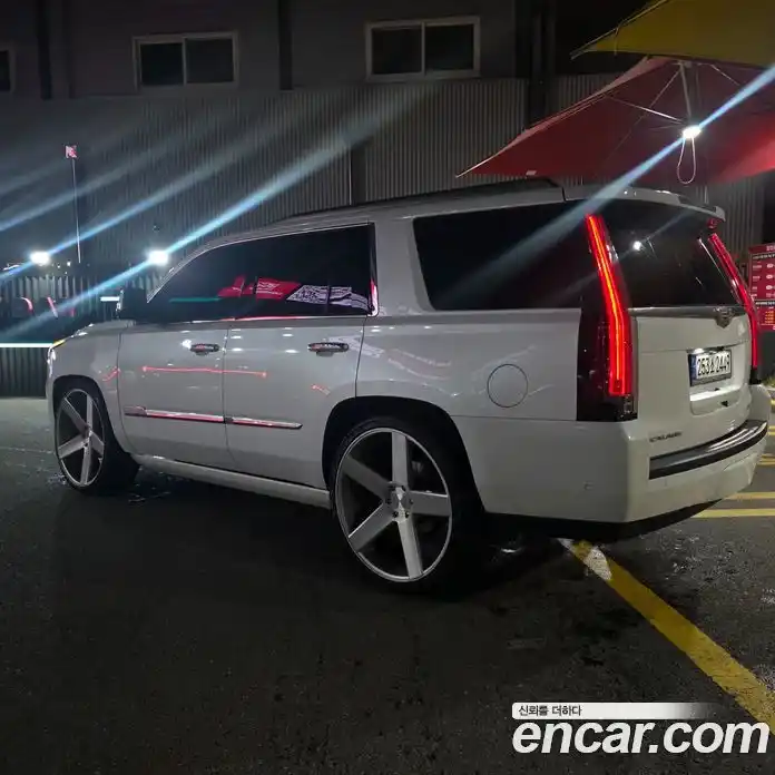 Cadillac Escalade 2017 6.2 гидро в Москве № 1478133, фото 15