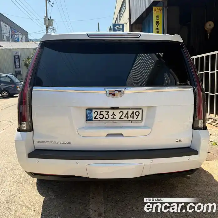 Cadillac Escalade 2017 6.2 гидро в Москве № 1478133, фото 4