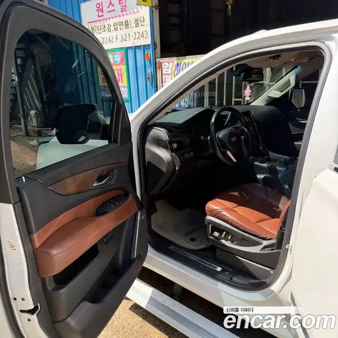 Cadillac Escalade 2017 6.2 гидро в Москве № 1478133, фото 10