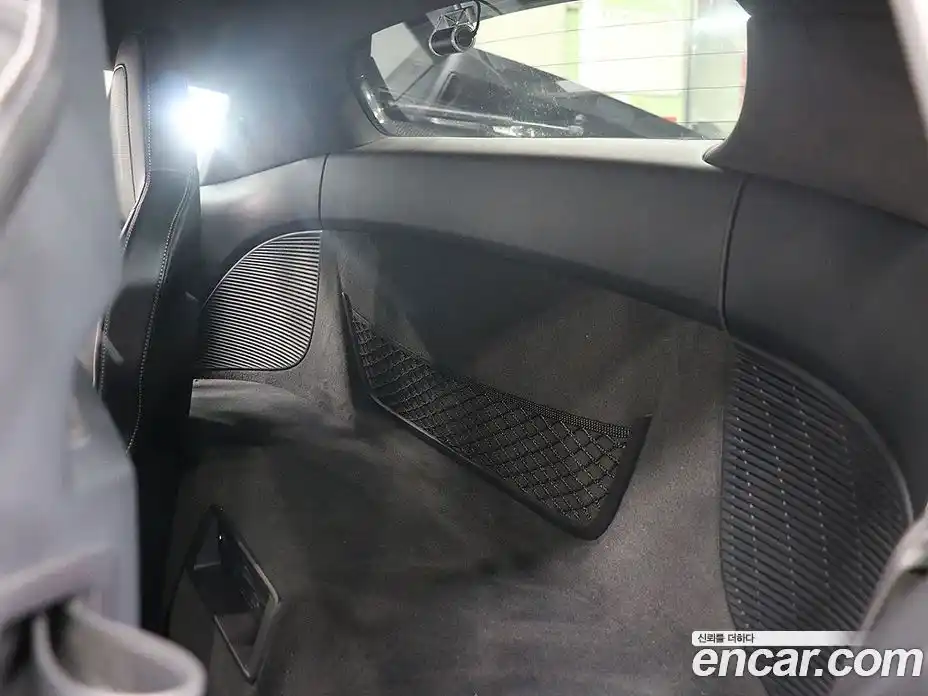 Audi R8 2017 5.2 гидро в Москве № 155540, фото 19