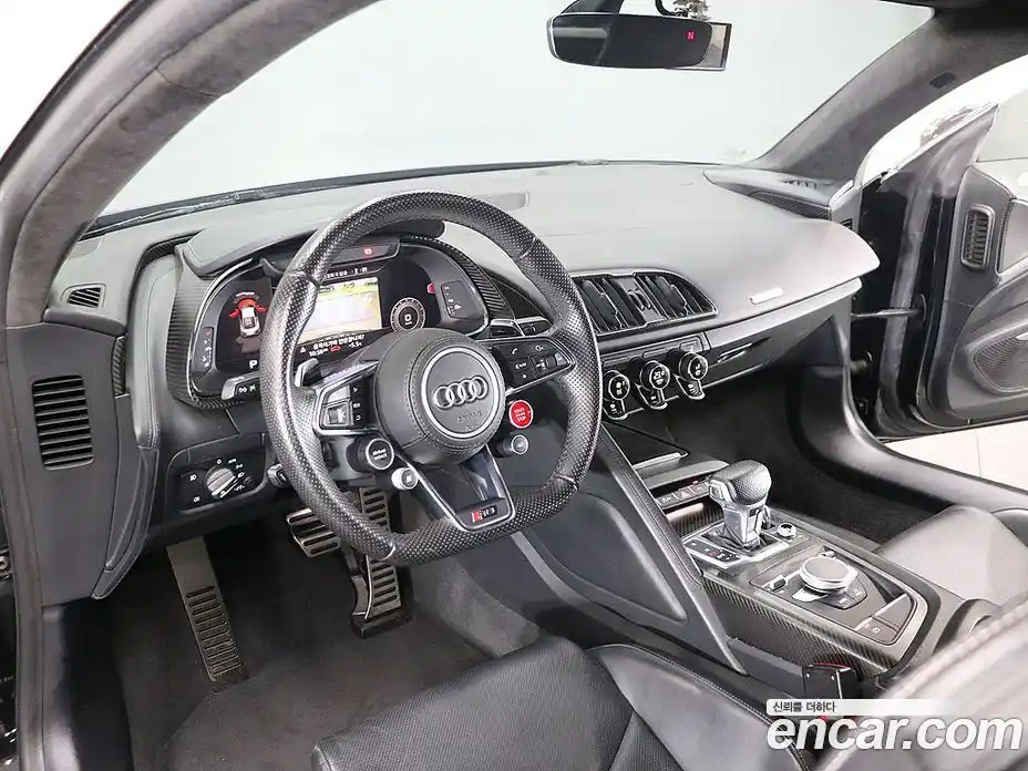 Audi R8 2017 5.2 гидро в Москве № 155540, фото 7