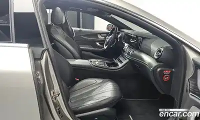 Mercedes-Benz CLS-Class 2022 2.0 гидро в Москве № 161280, миниатюра 11