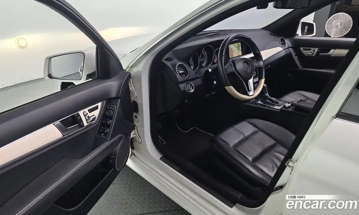 Mercedes-Benz C-Class 2013 1.8 гидро в Москве № 161604, фото 11