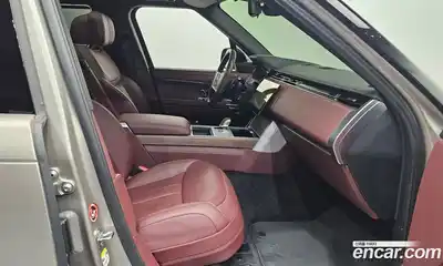 Land Rover Range-Rover 2024 4.4 гидро в Москве № 165936, миниатюра 3