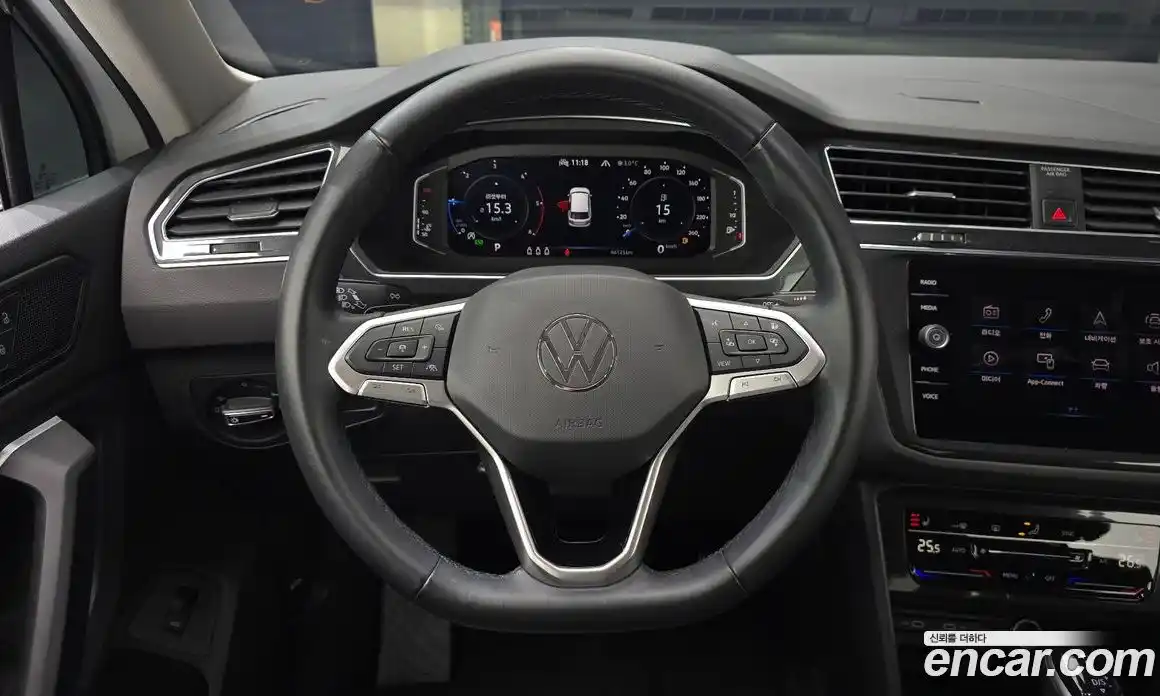 Volkswagen Tiguan 2023 2.0 гидро в Москве № 168693, фото 13