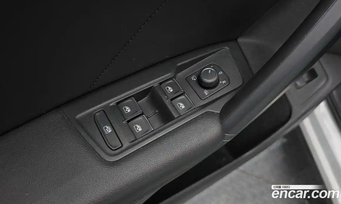 Volkswagen Tiguan 2023 2.0 гидро в Москве № 168693, фото 14