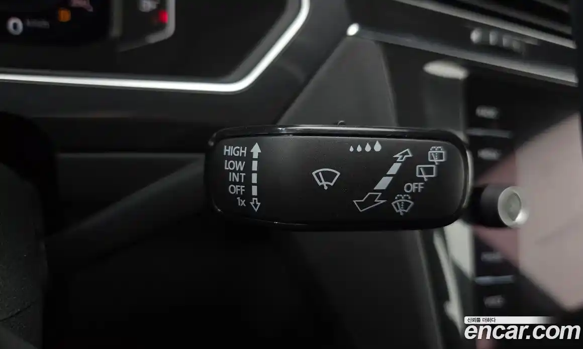 Volkswagen Tiguan 2023 2.0 гидро в Москве № 168693, фото 16