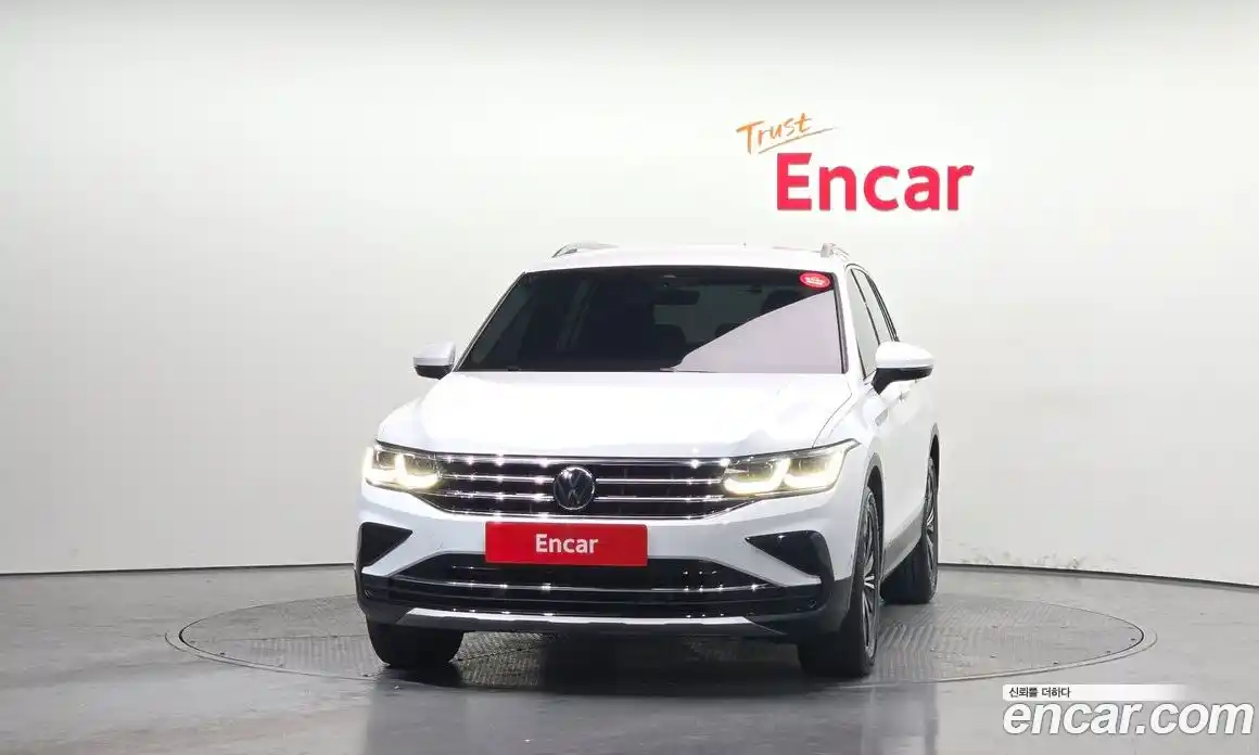 Volkswagen Tiguan 2023 2.0 гидро в Москве № 168693, фото 3
