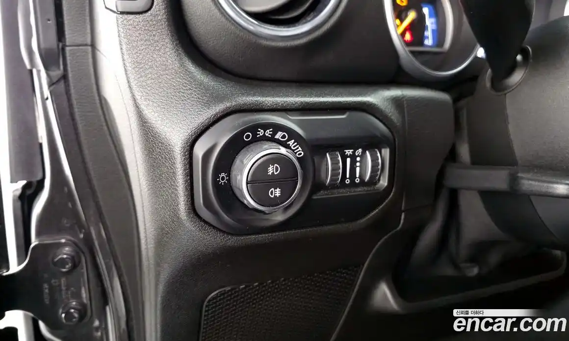 Jeep Wrangler 2018 2.0 гидро в Москве № 169808, фото 18