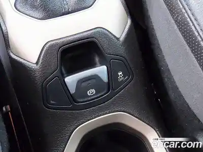 Jeep Renegade 2017 2.4 гидро в Москве № 170029, миниатюра 12
