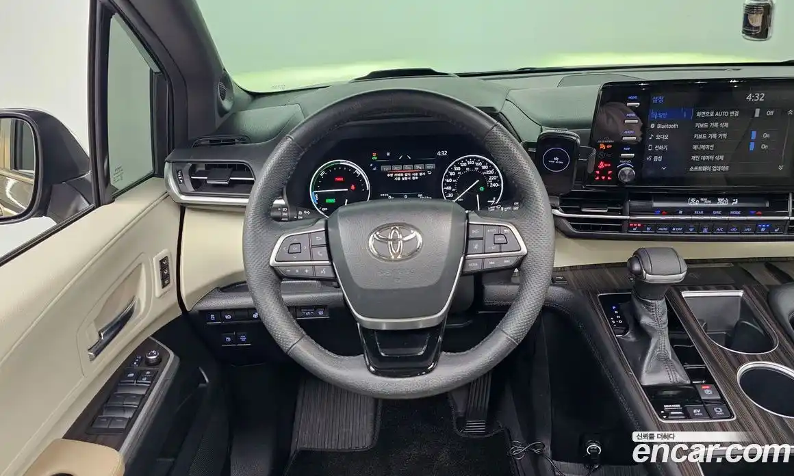Toyota Sienna 2022 2.5 гидро в Москве № 170175, фото 12