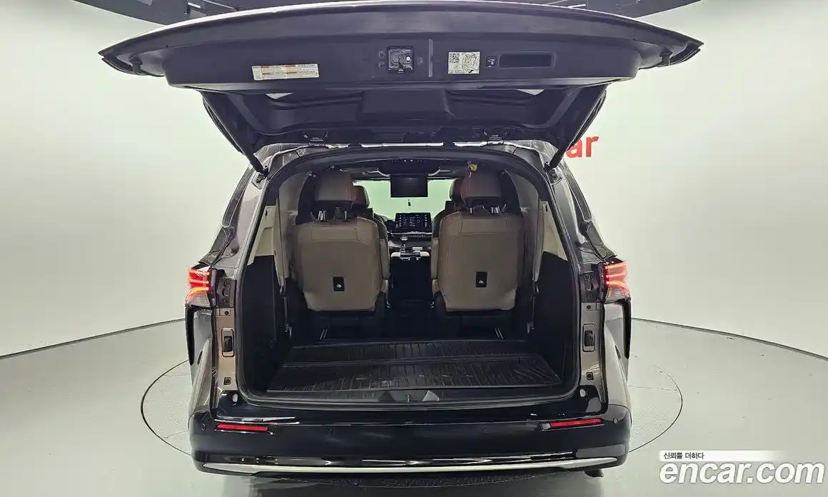 Toyota Sienna 2022 2.5 гидро в Москве № 170175, фото 20