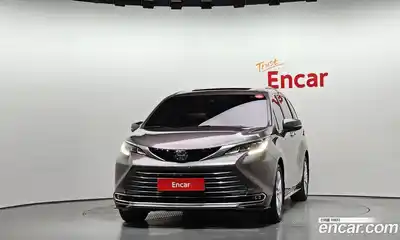Toyota Sienna 2022 2.5 гидро в Москве № 170175, миниатюра 3