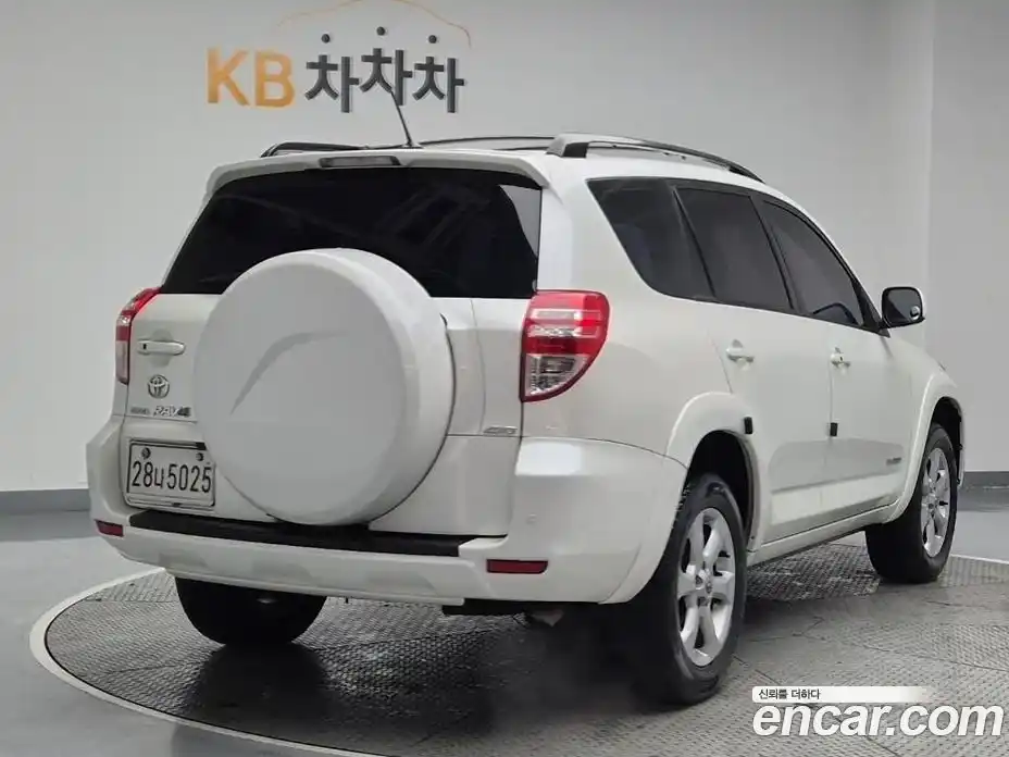 Toyota RAV4 2011 2.5 гидро в Москве № 170375, фото 3