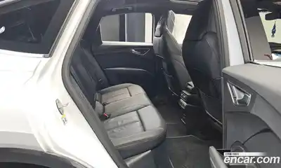 Audi Q4 e-tron 2022 0.2 гидро в Москве № 196169, миниатюра 11