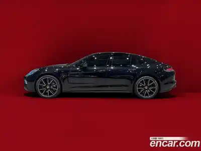 Porsche Panamera, 2021