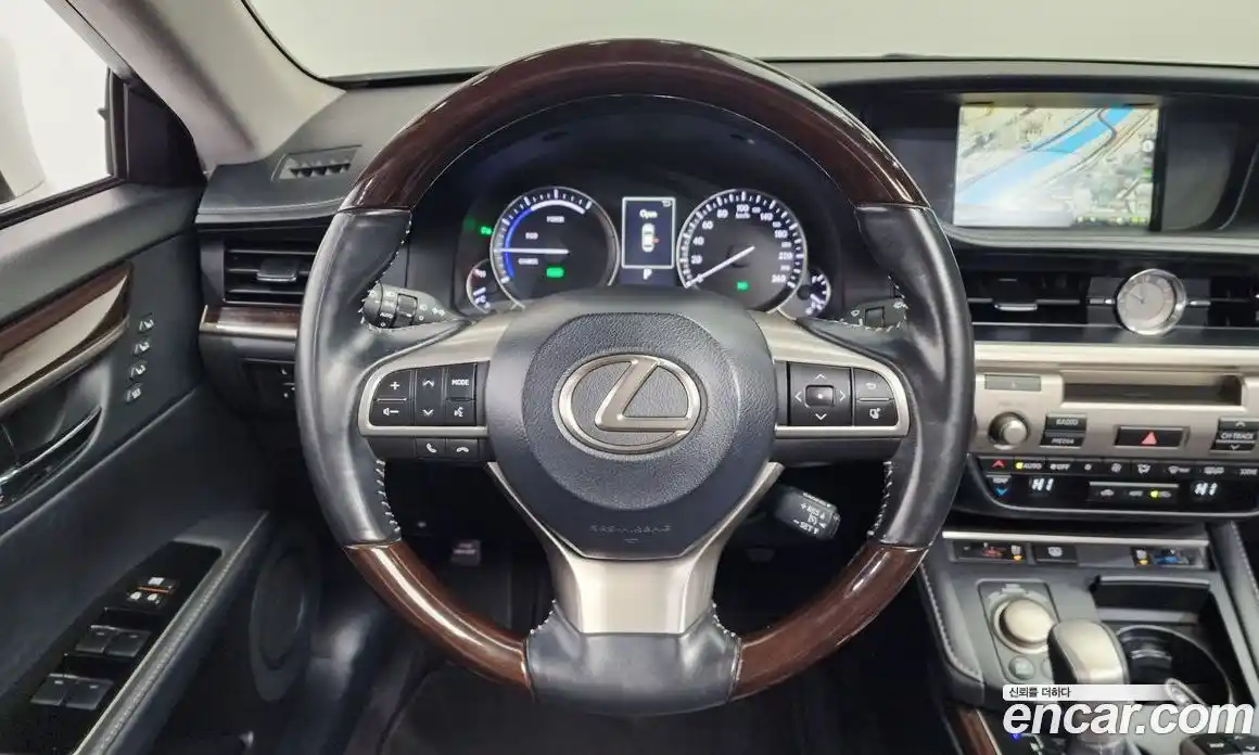 Lexus ES 2017 2.5 гидро в Москве № 198876, фото 13