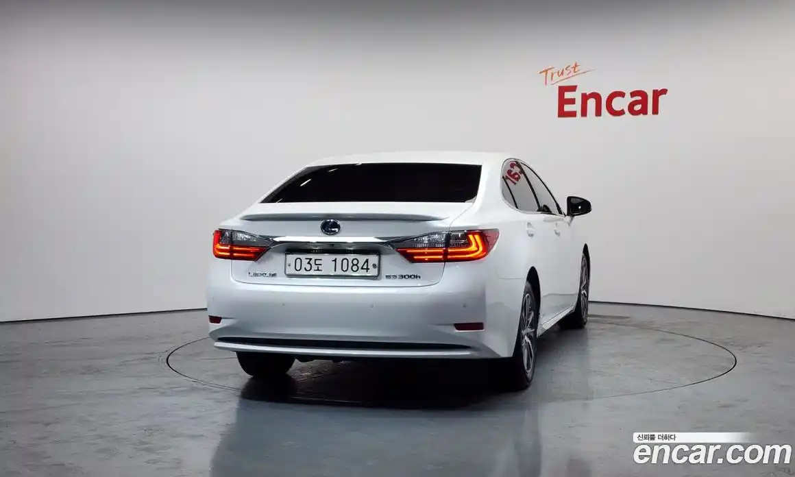 Lexus ES 2017 2.5 гидро в Москве № 198876, фото 4