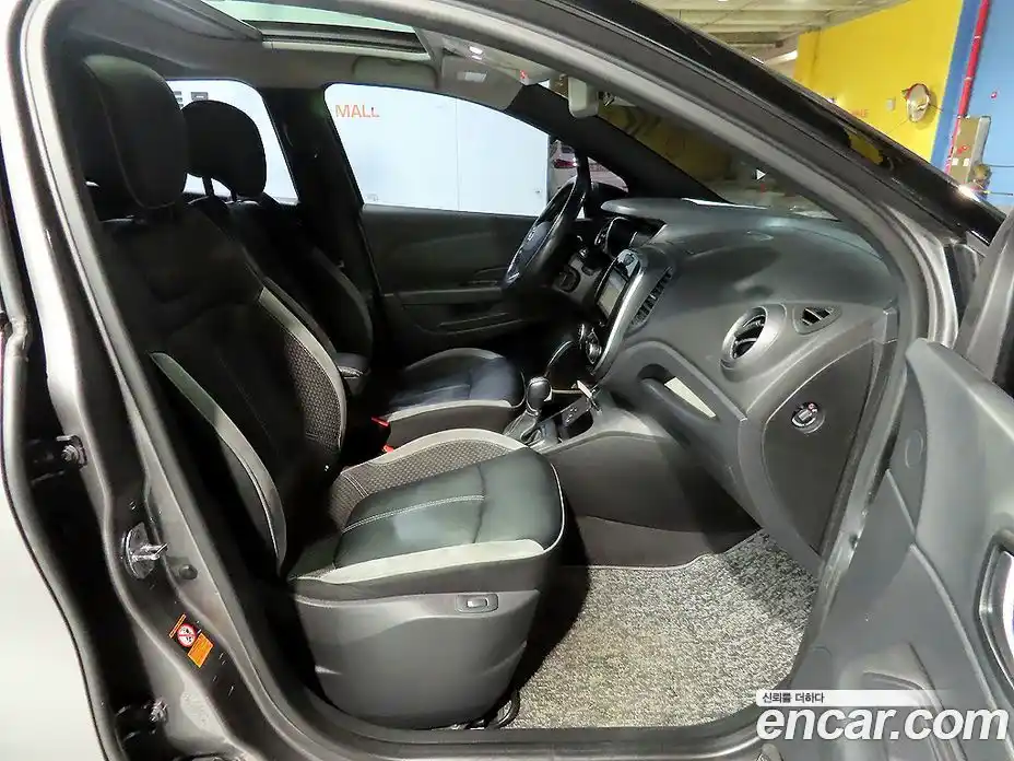 Renault QM3 2018 1.5 гидро в Москве № 210088, фото 9