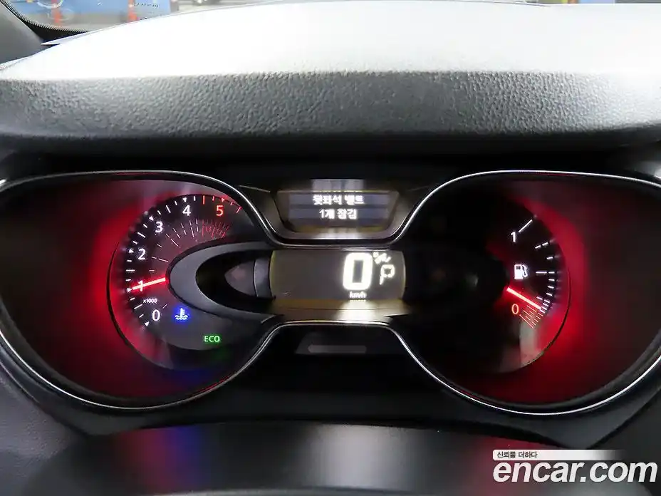 Renault QM3 2018 1.5 гидро в Москве № 210088, фото 10