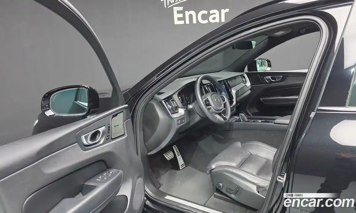 Volvo XC60 2021 2.0 гидро в Москве № 230367, фото 13