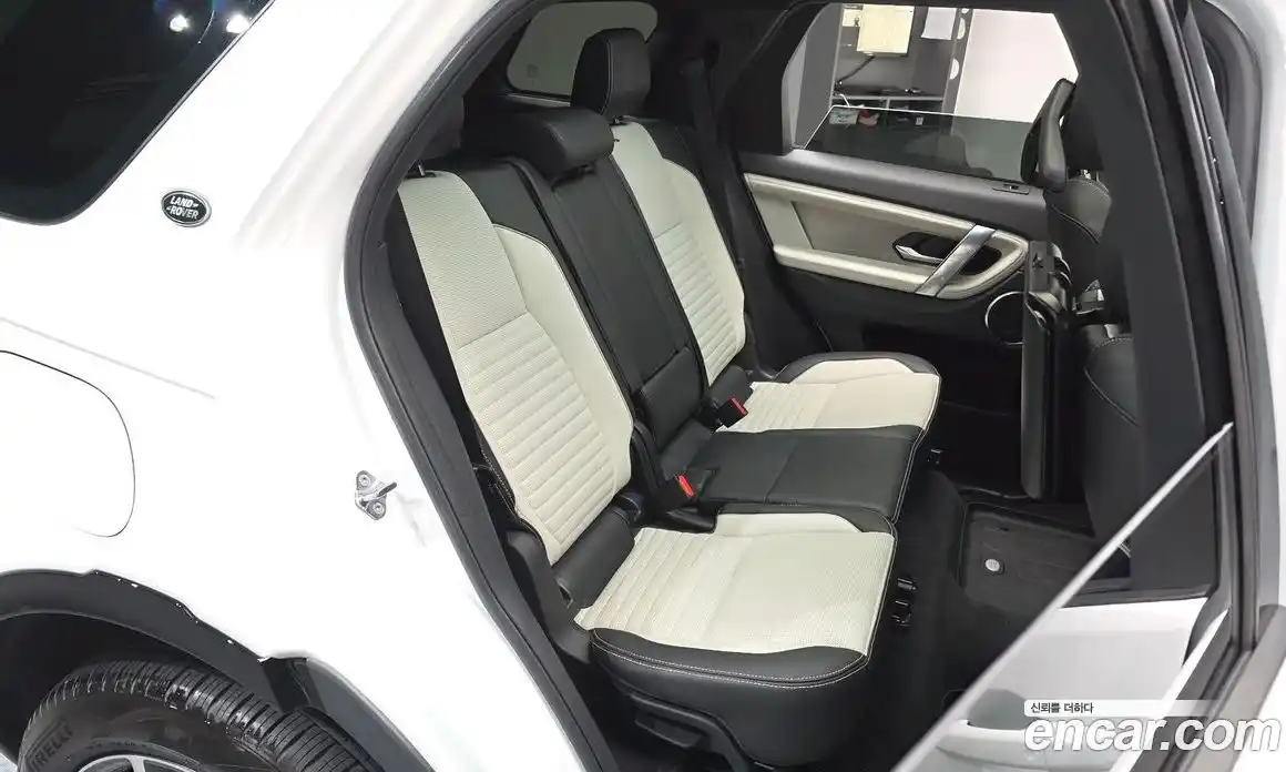 Land Rover Discovery Sport 2025 2.0 гидро в Москве № 231178, фото 11