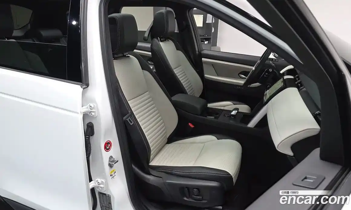 Land Rover Discovery Sport 2025 2.0 гидро в Москве № 231178, фото 10