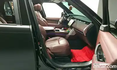 Land Rover Range-Rover 2024 4.4 гидро в Москве № 231293, миниатюра 11