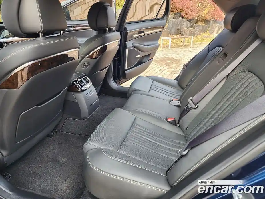Genesis G90 2019 3.8 гидро в Москве № 27755, фото 9