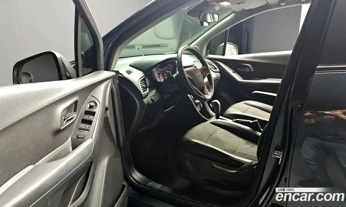 Chevrolet Trax 2017 1.4 гидро в Москве № 315028, фото 12