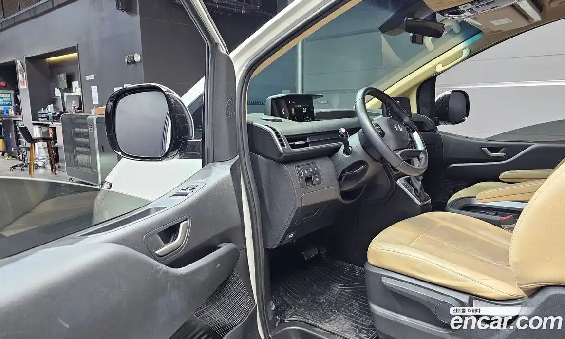 Hyundai Staria 2024 2.2 гидро в Москве № 108328, фото 11
