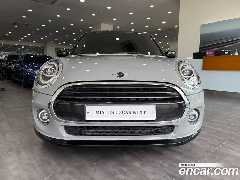 Mini Cooper 2021 1.5 гидро в Москве № 1197402, фото 3