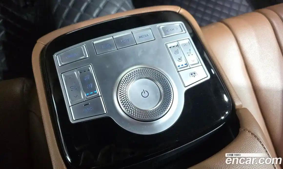 Genesis G80 2020 3.5 Классический в Москве № 1245333, фото 19