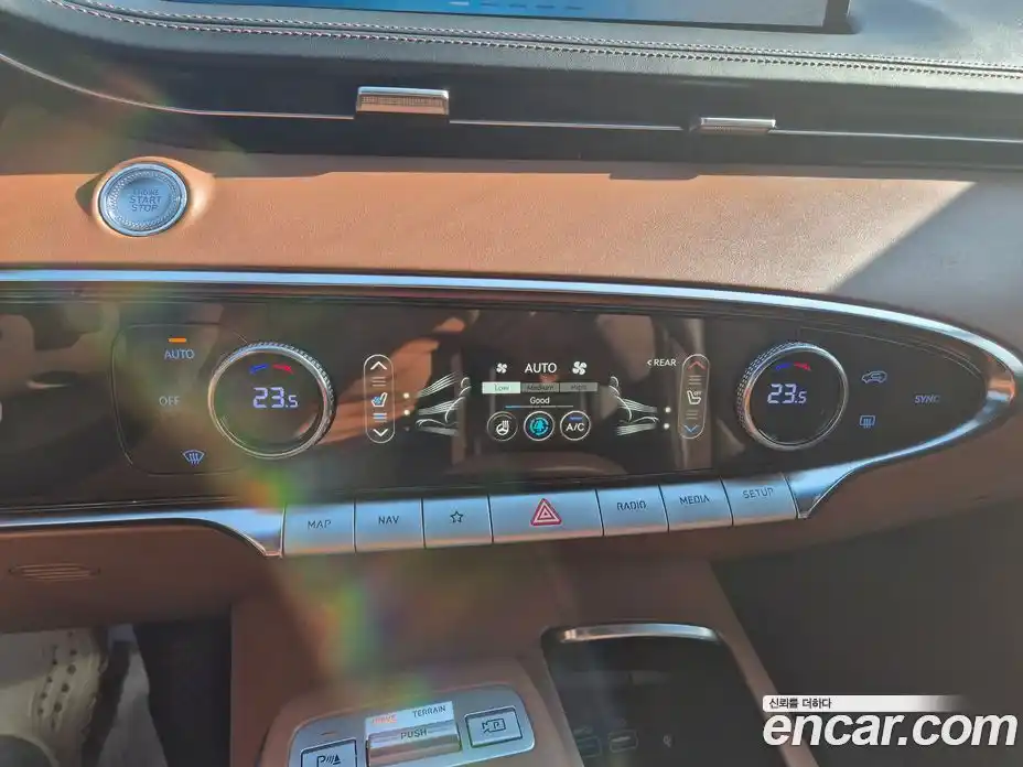 Genesis GV70 2021 2.5 Автомат в Москве № 1466811, фото 14