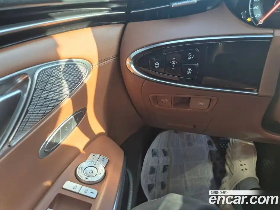 Genesis GV70 2021 2.5 Автомат в Москве № 1466811, фото 15