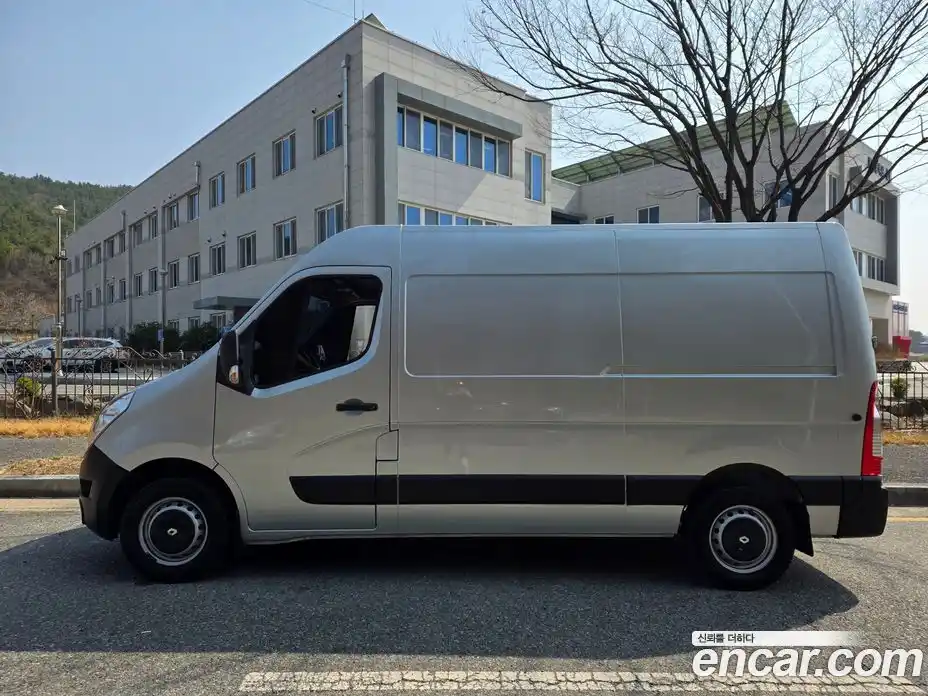 Renault Master 2019 2.3 механика в Москве № 1471770, фото 3