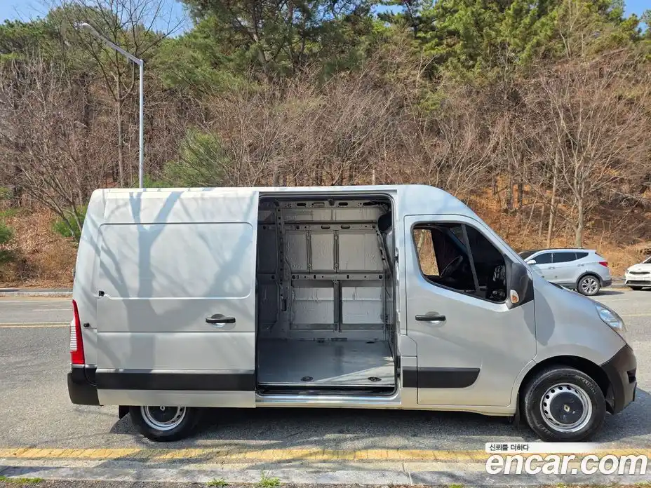 Renault Master 2019 2.3 механика в Москве № 1471770, фото 6