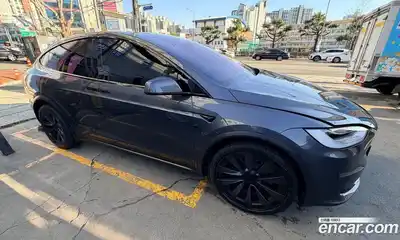 Tesla Model X, 2023