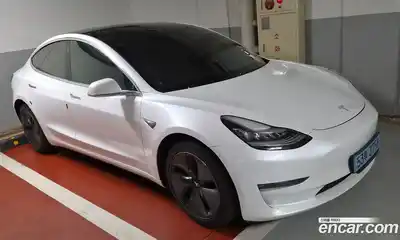 Tesla Model 3, 2020