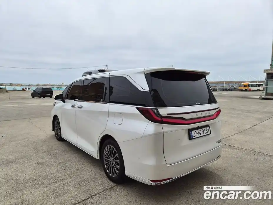 Lexus LM 2025 2.4 гидро в Москве № 1476163, фото 4