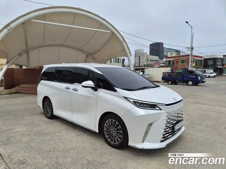 Lexus LM 2025 2.4 гидро в Москве № 1476163, фото 8