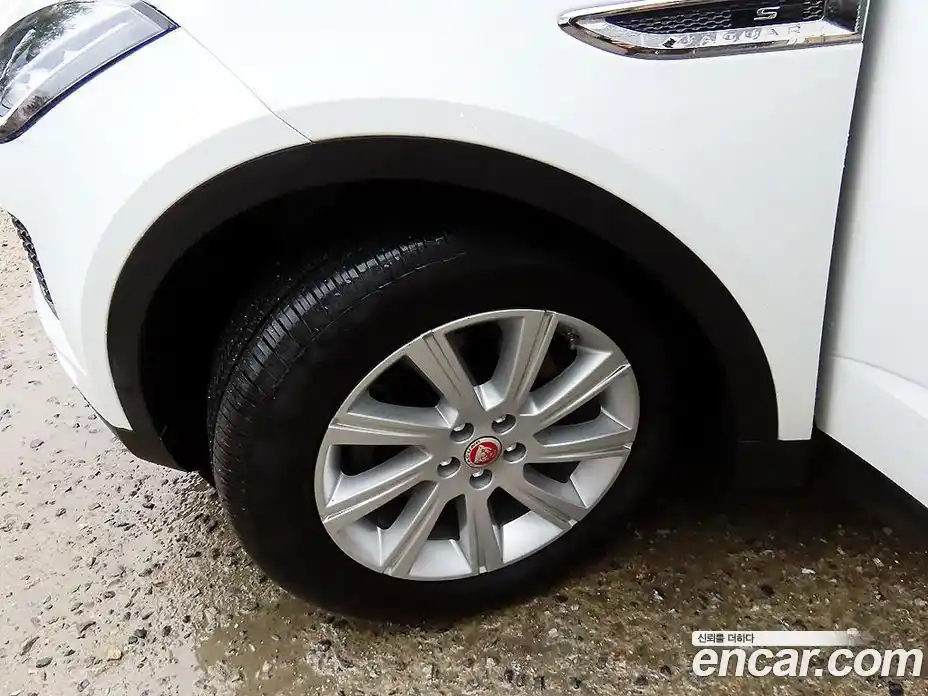Jaguar E-Pace 2019 2.0 гидро в Москве № 1477803, фото 20